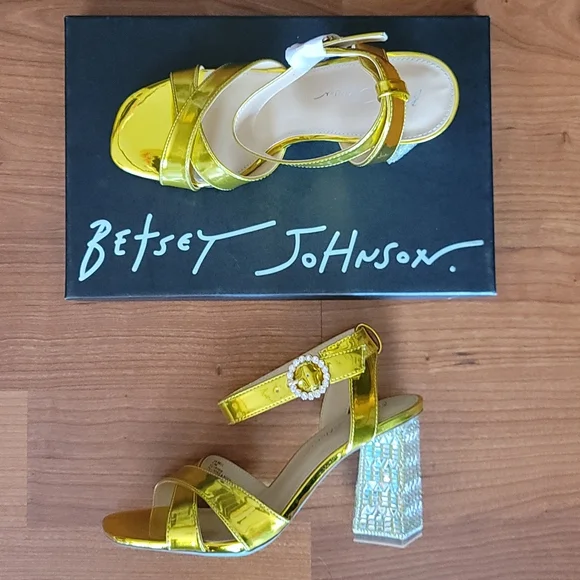BETSEY JOHNSON Yellow Bell Sandal Size 7.5 - Picture 1 of 9